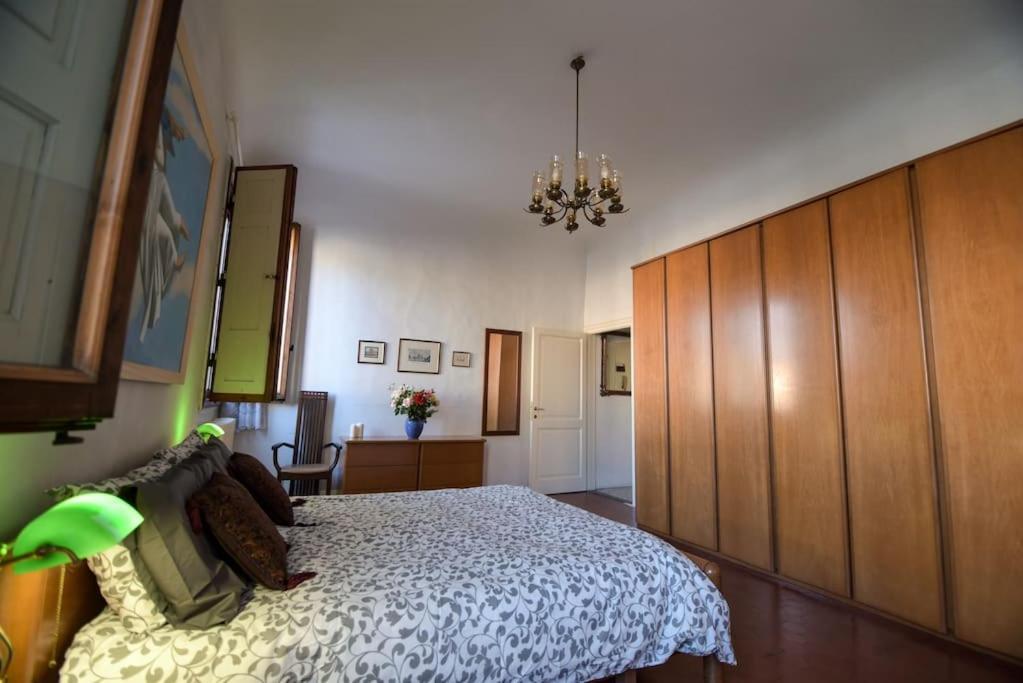 Cozy Apartment With Private Garden - City Center - Florence Exterior photo